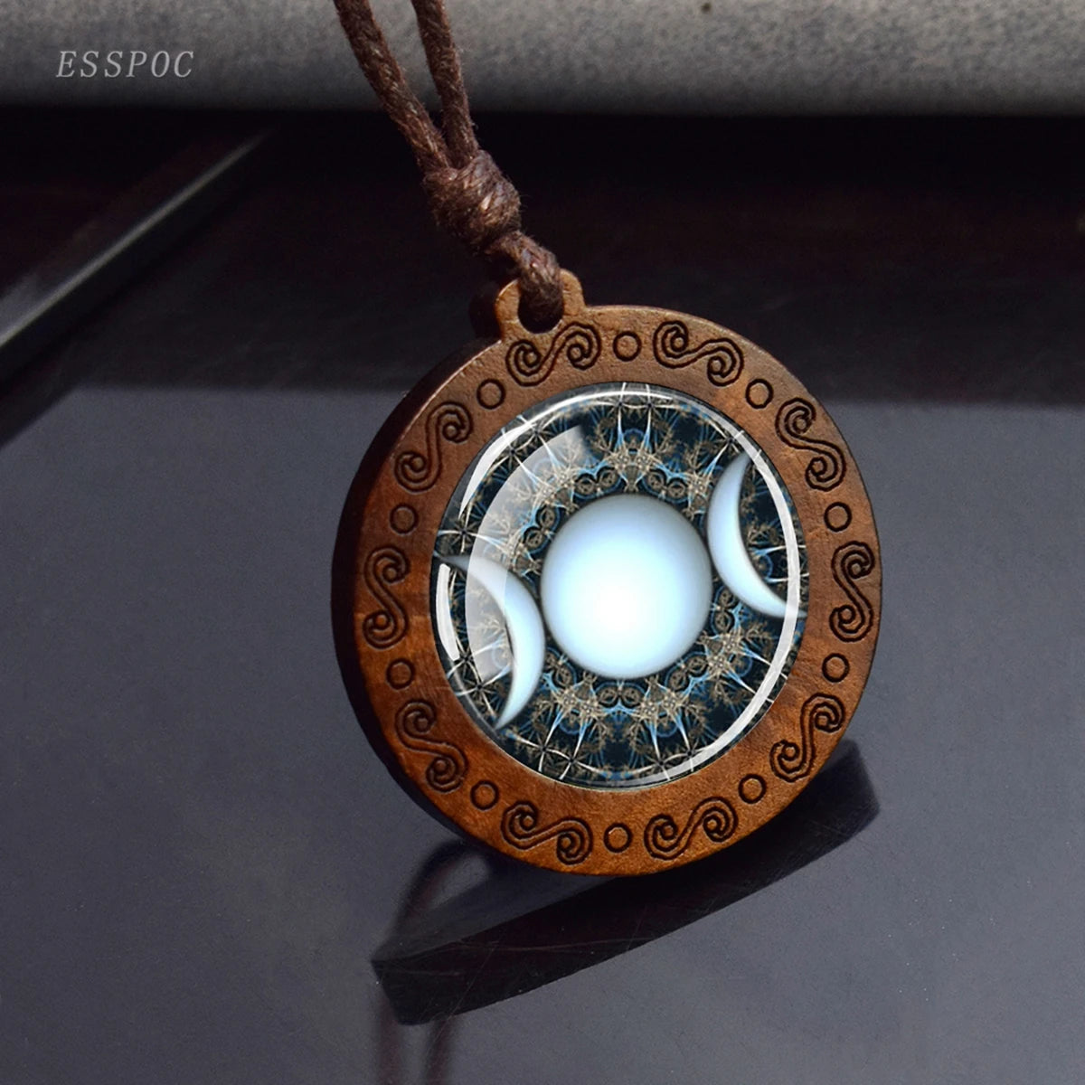 Triple Moon Goddess Glass Necklace Wood Pendant Wiccan Pentagram Necklace Vintage Magic Sign Jewelry Dropshipping